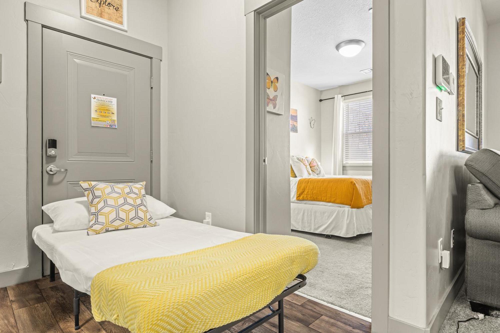 Butterfly Themed Kings Apartment With Private Garage & Access To Lux Hot Tub, Bbq & Gym South Jordan Exteriér fotografie