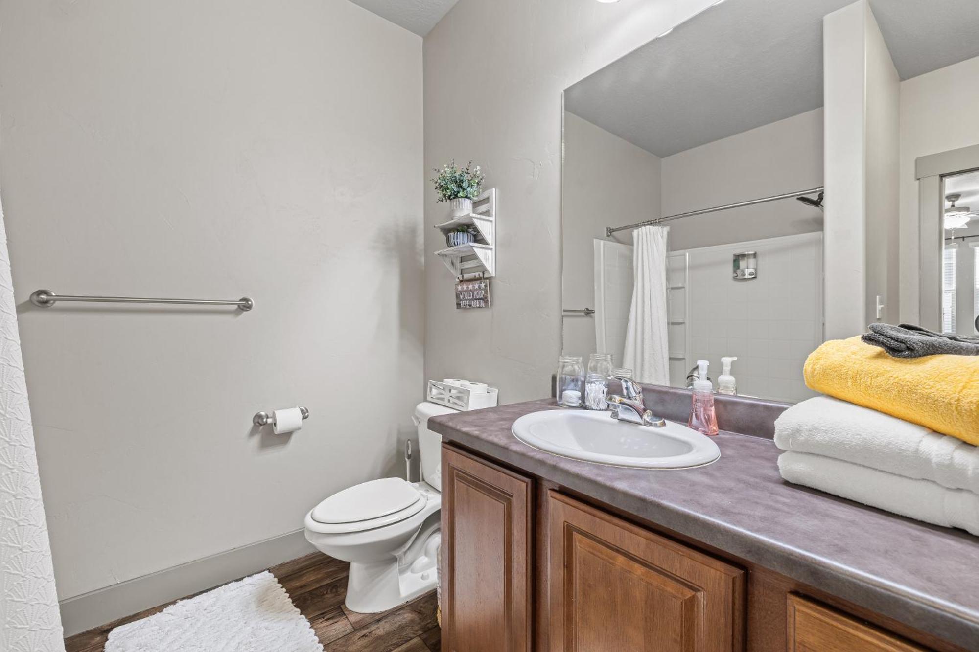Butterfly Themed Kings Apartment With Private Garage & Access To Lux Hot Tub, Bbq & Gym South Jordan Exteriér fotografie