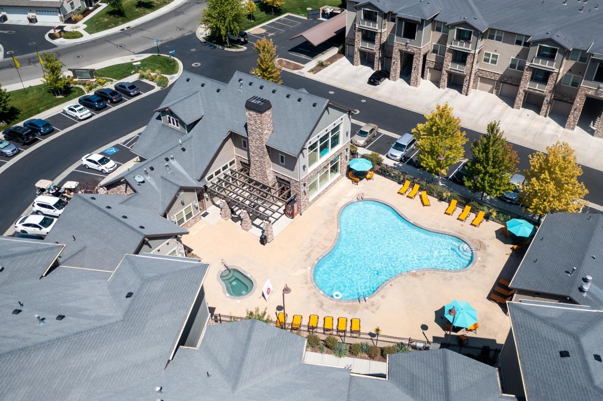 Butterfly Themed Kings Apartment With Private Garage & Access To Lux Hot Tub, Bbq & Gym South Jordan Exteriér fotografie